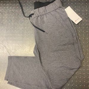 Lululemon on the fly pants
